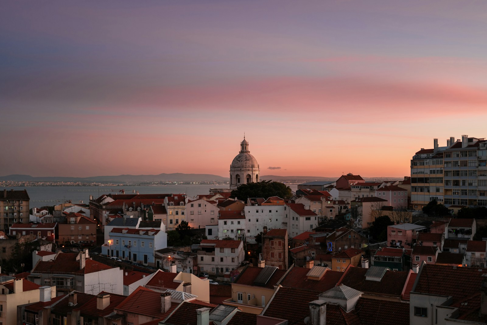 Starting a Company in Portugal: Choosing the Structure and Preparing to Operate