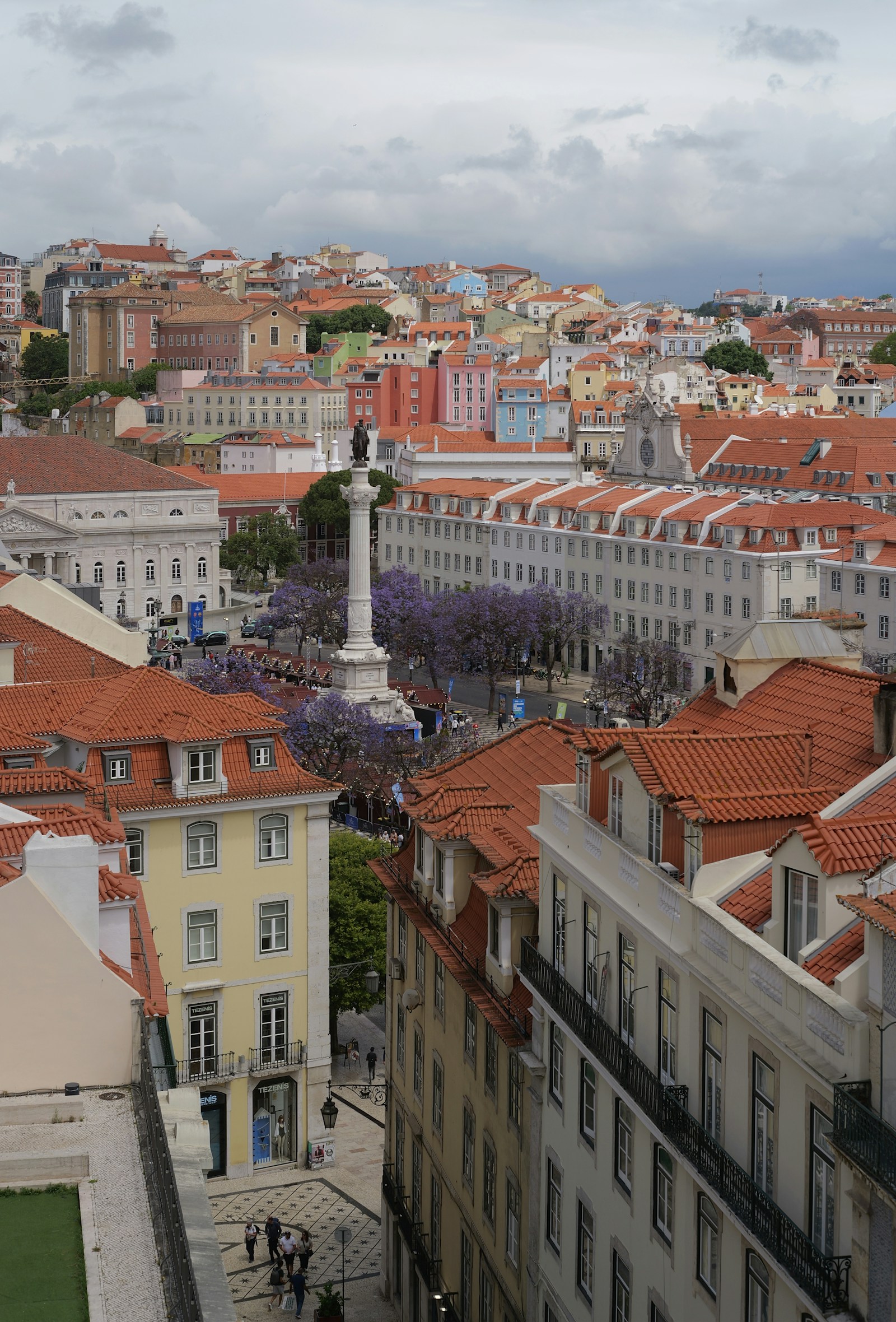Family moving to Portugal